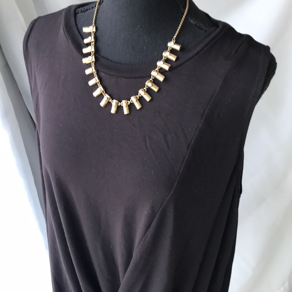 Sleeveless basic top! - Picture 3 of 6